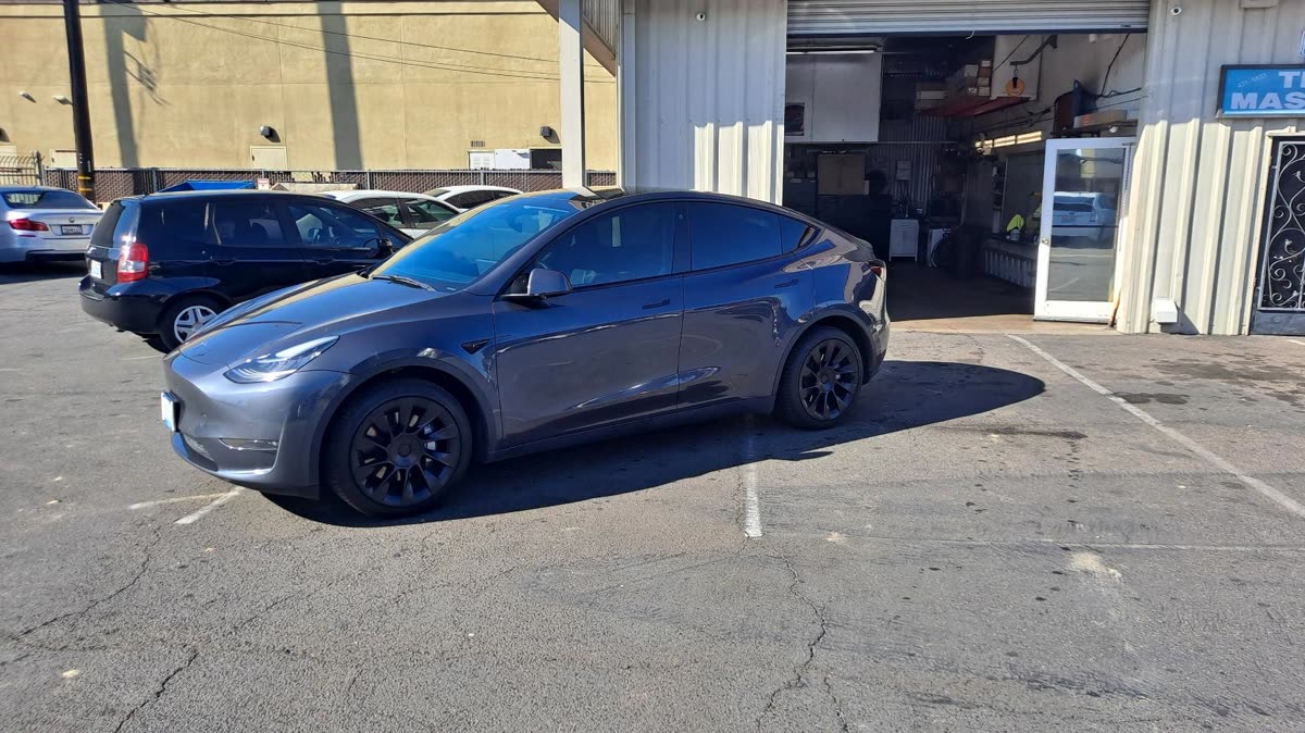 Tesla Model Y — Ceramic 20%