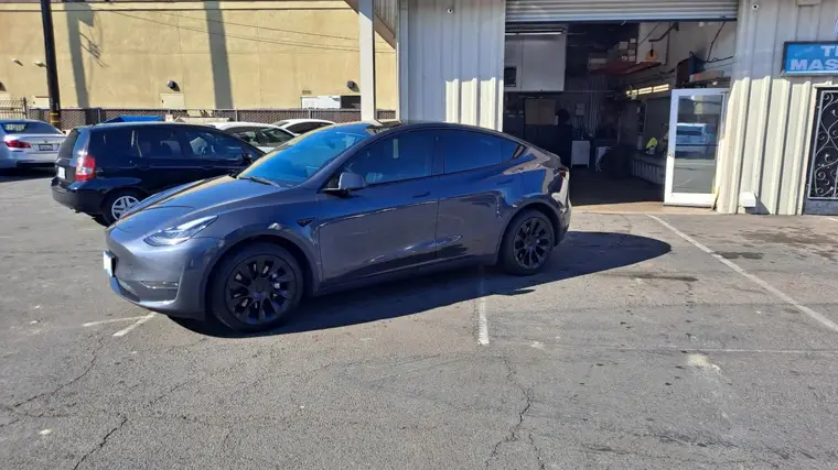 Tesla Model Y — Ceramic 20%