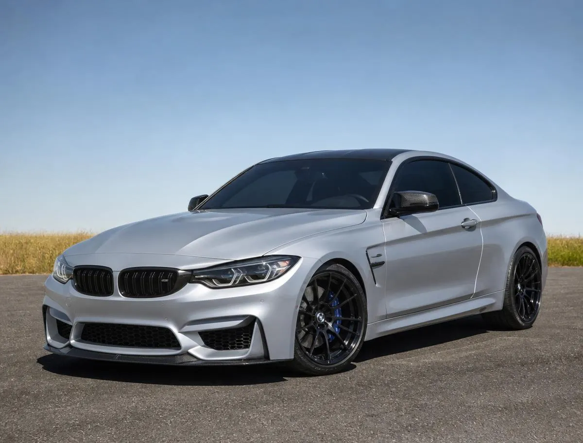 BMW M4 — Carbon 5%